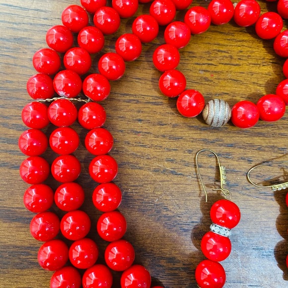 Beaded necklace set - Picture 7 of 8